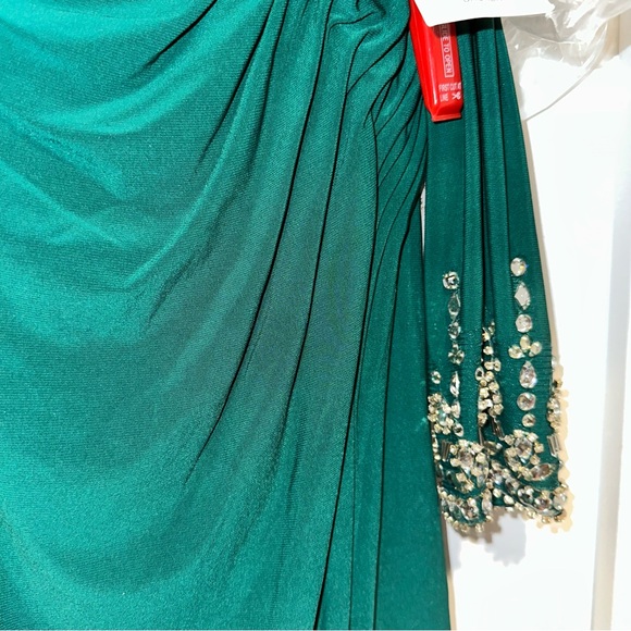 MAC DUGGAL BEADED CUFF DROP SHOULDER FAUX WRAP GOWN 12231 - Picture 4 of 5